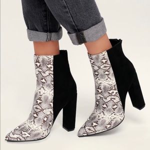 WHITE SNAKE ANKLE BOOTIES